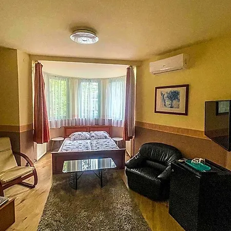Hotel Matyas Vendeghaz *